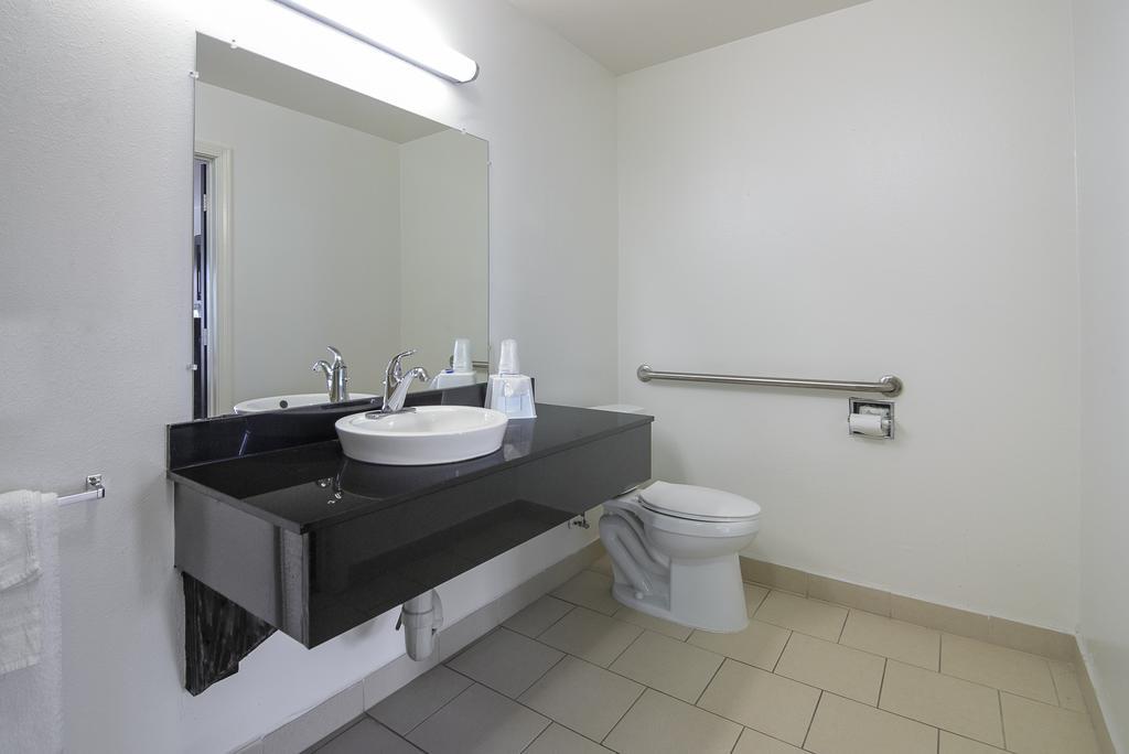 Motel 6-Canton, Tx ภายนอก รูปภาพ