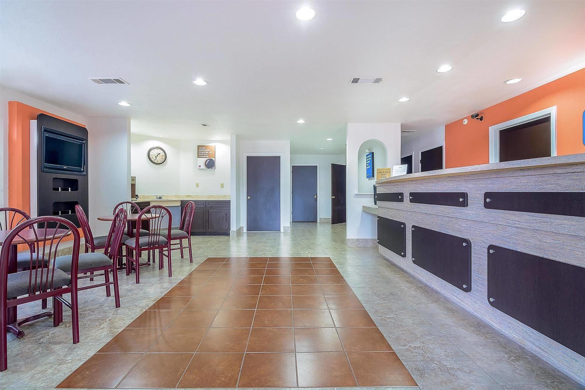 Motel 6-Canton, Tx ภายนอก รูปภาพ