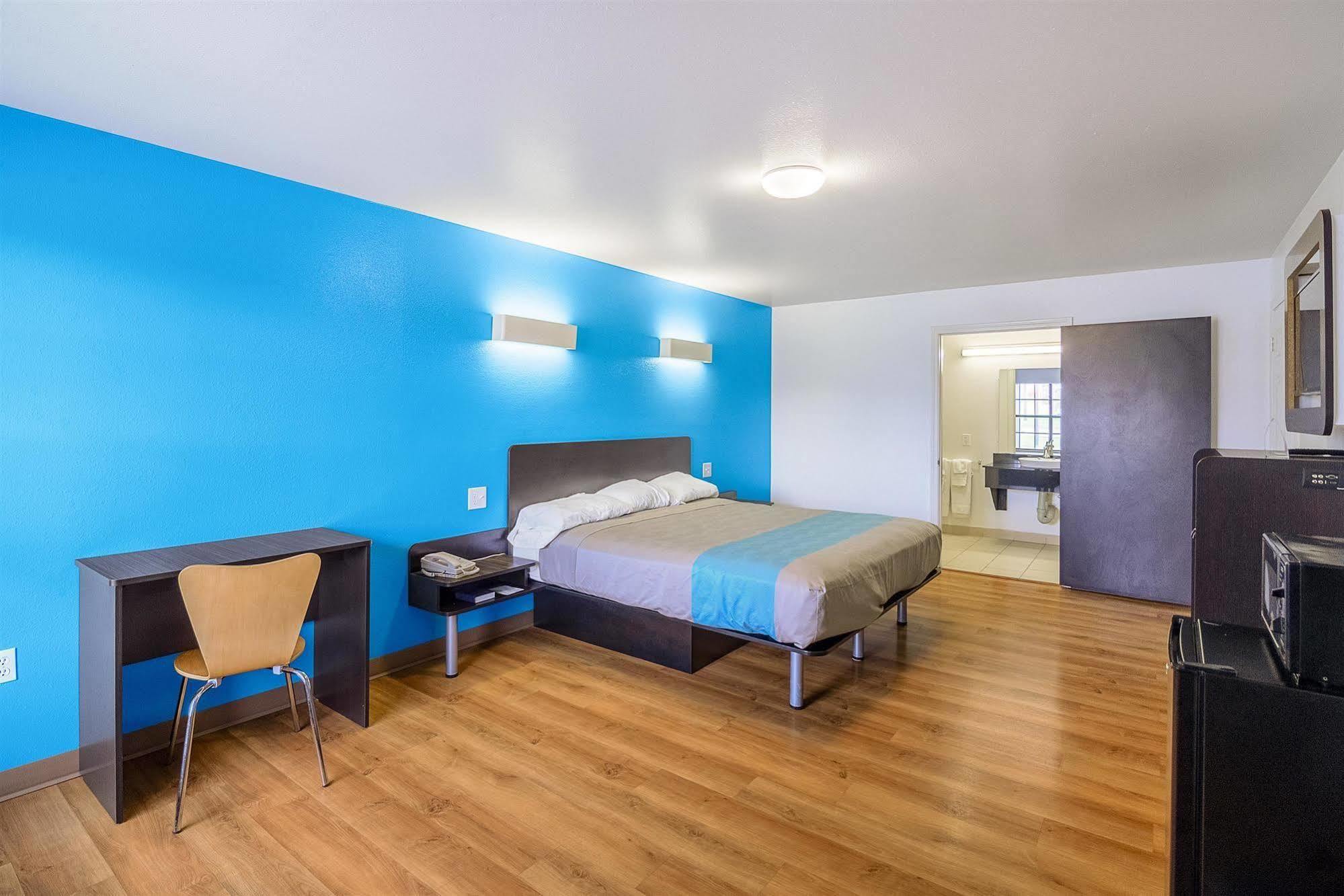 Motel 6-Canton, Tx ภายนอก รูปภาพ